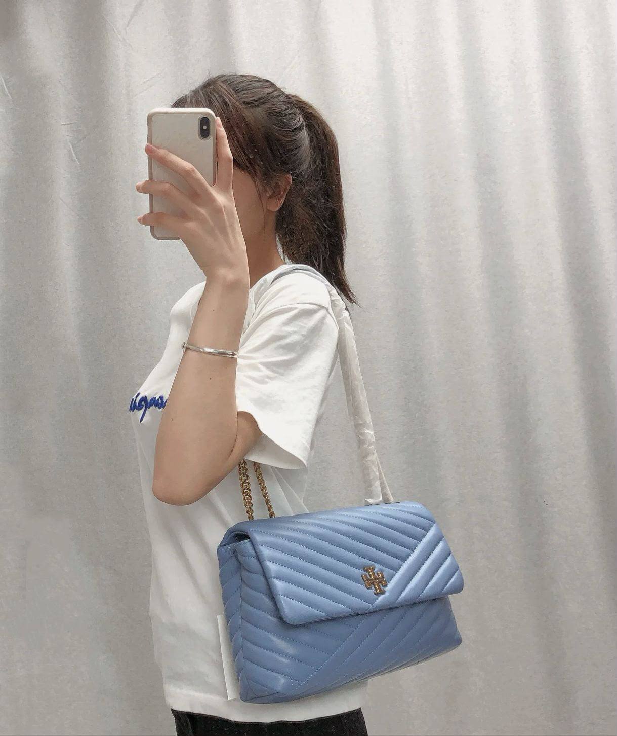 TORY BURCH 
GOOD QUALITY
 WITH BOX 
95 dhs✅

Zain295
♥️♥️♥️