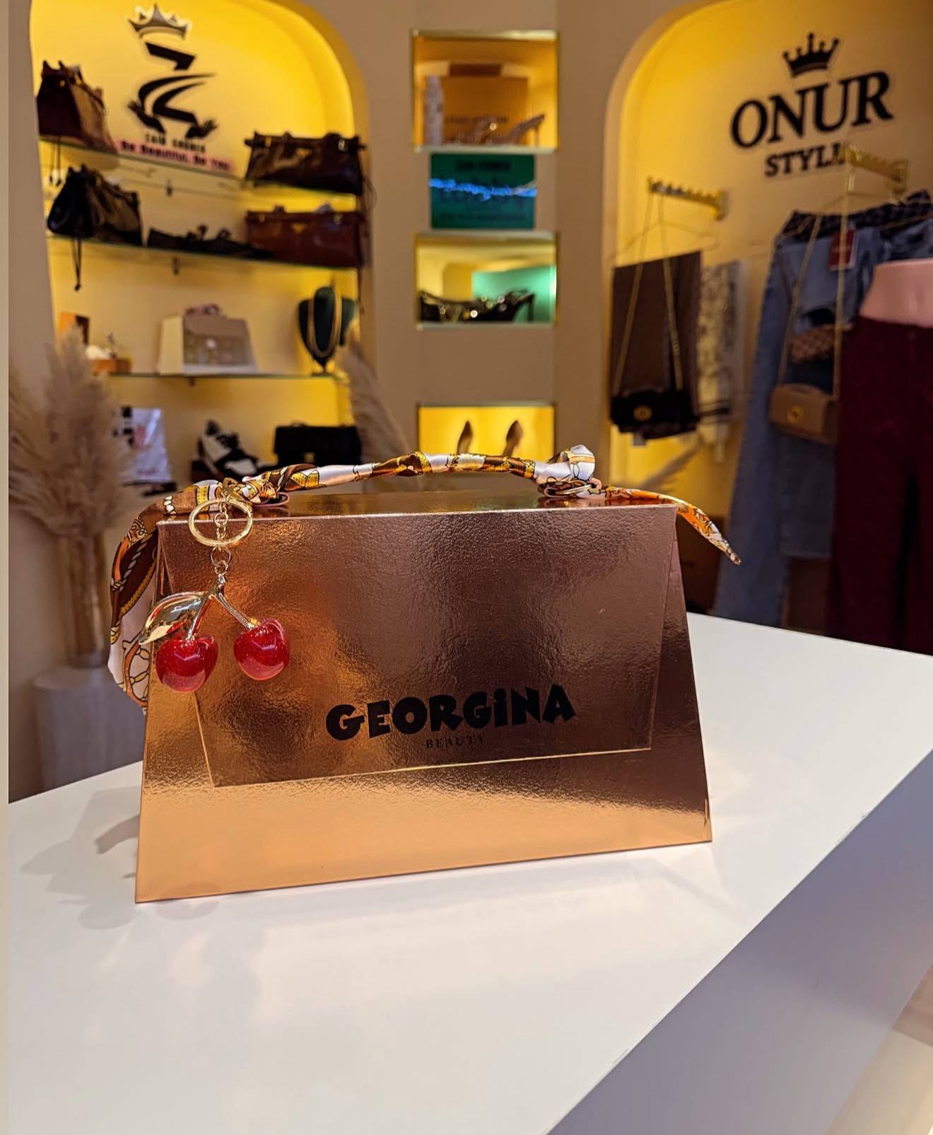 Georgina set

140 dhs

Zaincornerstore

اطلبوها من الوتس المثبت في الأعلى👆🏻👆🏻

تواصلو معنا 👈🏻 Zain 
For order WhatsApp pinned 👆🏻

♥️♥️♥️
