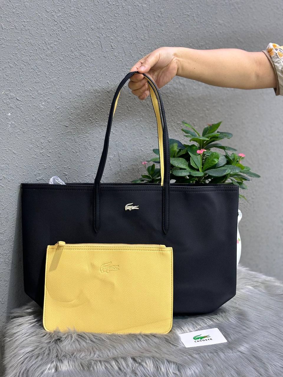 LACOSTE🐊
2in1
SIZE  ……… 46CM👍
75 dhs🪙🌨️

Zain244
♥️♥️♥️