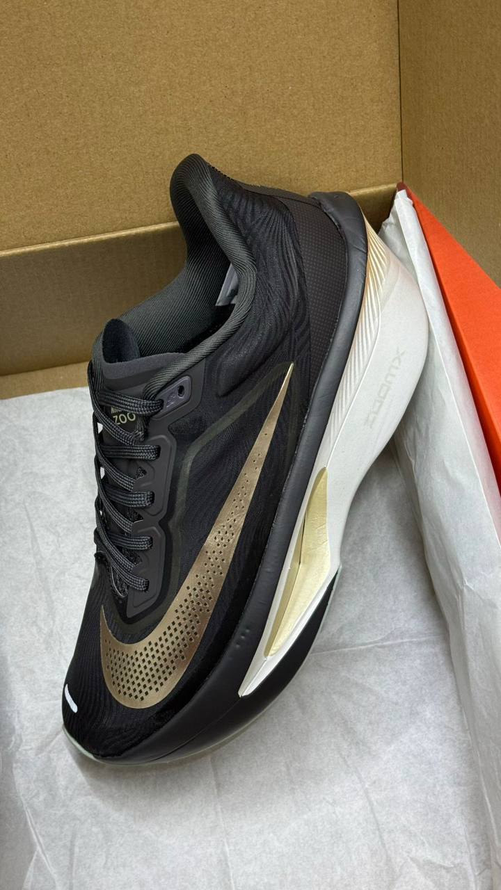 ZoomX
Size 40-45⚡️
150 dhs🪙🌨️

Zain183
♥️♥️♥️