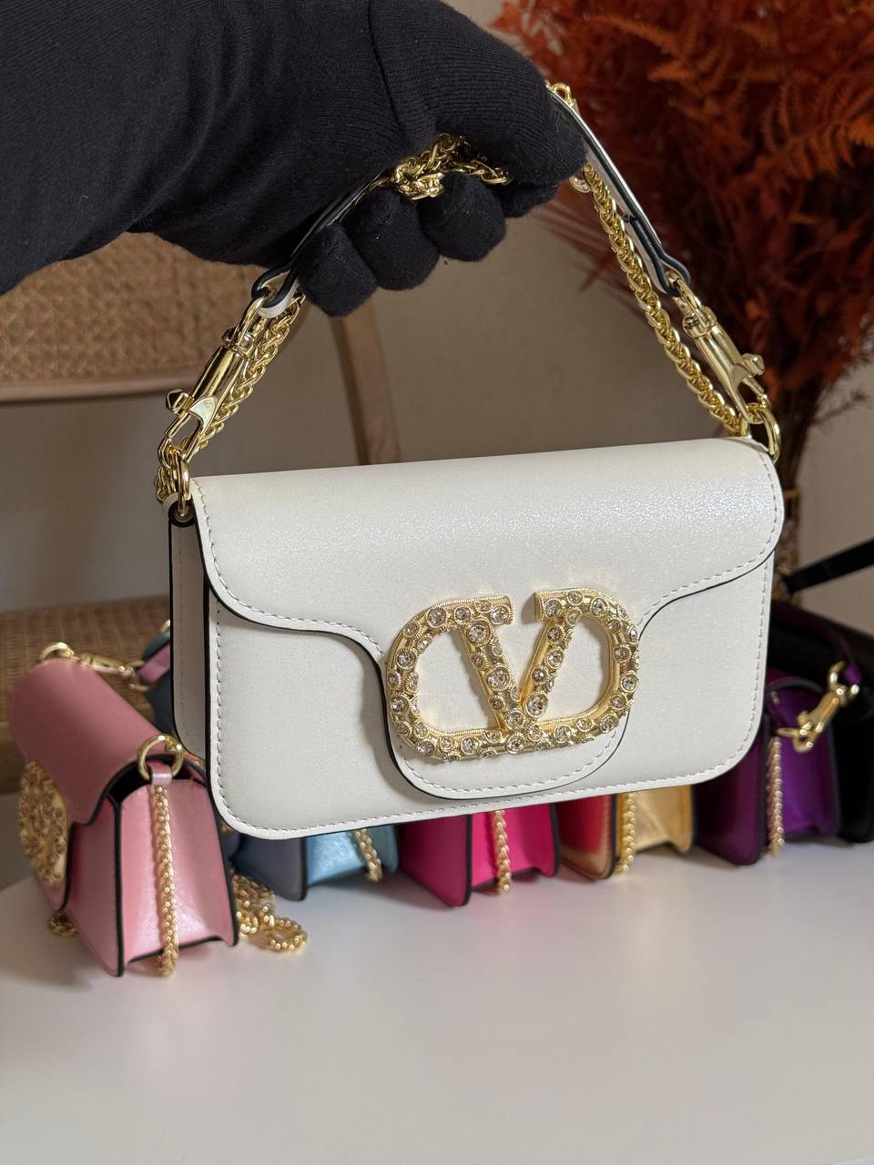 New Collection✨✨✨
VALENTINO
20cm
350 dhs🪙💚
Top quality 
With box🎁

Zain167
💚💚💚