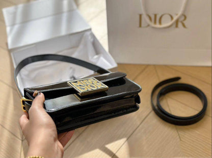 MISS DIOR 

HIGH QUALITY 

OFFER 

WITH BOX 

65 DHS🇦🇪🇦🇪

Zain295
♥️♥️♥️