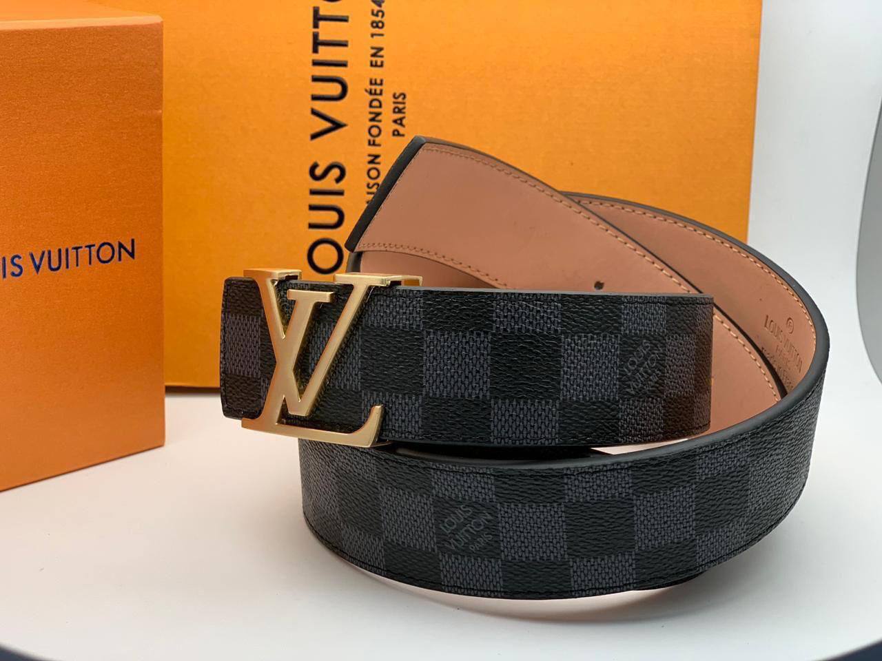 Belts
With box 
🎁🎁🎁

40 dhs✅

Zain93
♥️♥️♥️