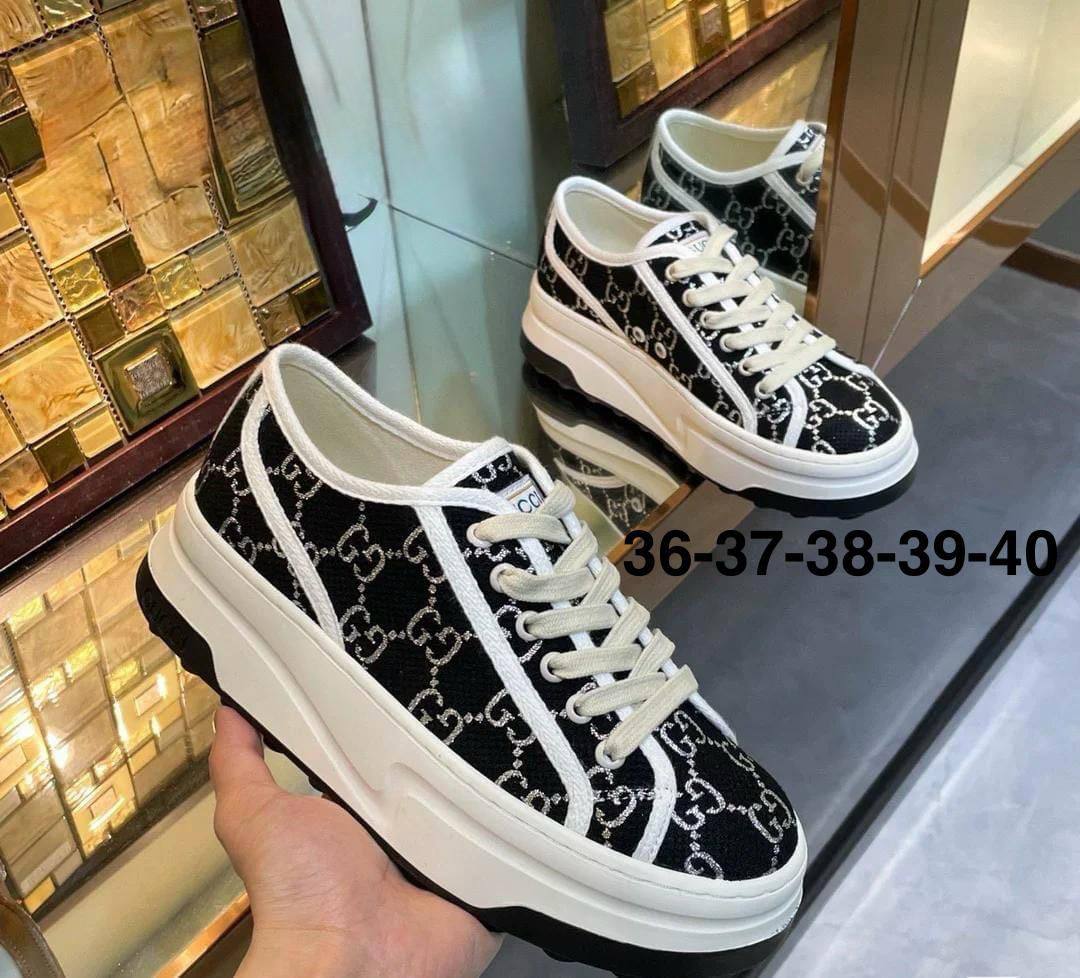 GUCCI SHOES
GOOD QUALITY
105 dhs✅
Size 36 TO 40

Zain40
♥️♥️♥️