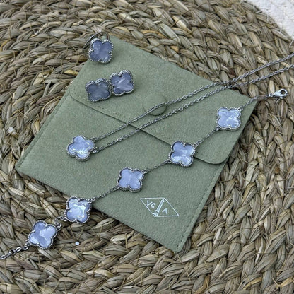 VCA SET ❤️‍🔥*
Necklace 🌸
Earring ✨
Bracelet 🍁
Ring 💍 free size ❣️
Stainless Steel 💯
Non tarnish 💯
With normal boxes 📦 
45 dhs🪙🌨️
With master box 🗃️ 
80 dhs🪙🌨️

Zain216
♥️♥️♥️