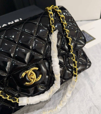 FENDI 
COPY ONE 
180 dhs✅CHANEL 

WITH BOX  
🎁🎁🎁

110 dhs✅
SIZE: 25cm

Zain39
♥️♥️♥️

Zain39
♥️♥️♥️