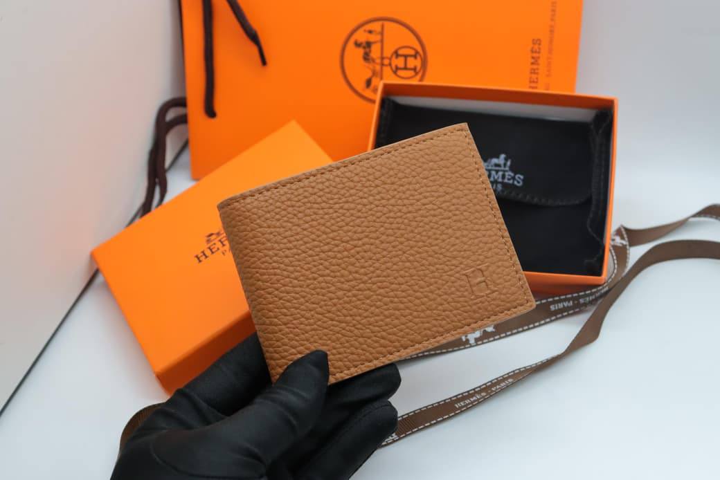 Hermes Wallet 
Good Quality
With Box And Bag 
🎁🎁🎁

65 dhs💓

Zain33
♥️♥️♥️