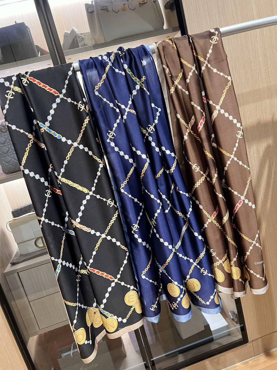 Silk scarf
40 dhs❣️

Zain60
❣️❣️❣️
