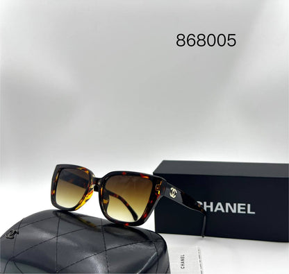 Chanel
Sunglasses 🕶️ 
good quality 💯
With master box 🗃️ 
50 dhs🇦🇪🇦🇪

Zain273
♥️♥️♥️