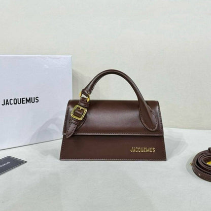 JACQUEMUS 

RESTOCK 
GOOD QUALITY 

WITH BOX 
100 dhs🇦🇪🇦🇪

SIZE: 20cm

Zain39
♥️♥️♥️