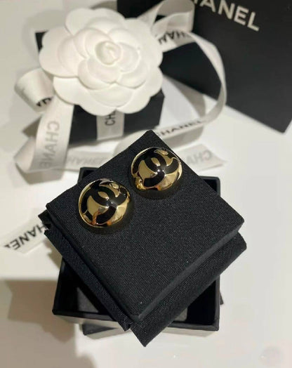 CHANEL❤️‍🔥
Earring 🦋
Master quality 💯
With normal boxes 🗃️ 
110 DHS🇦🇪🇦🇪🇦🇪
With master box 📦 
130 DHS🇦🇪🇦🇪🇦🇪

Zain216
♥️♥️♥️