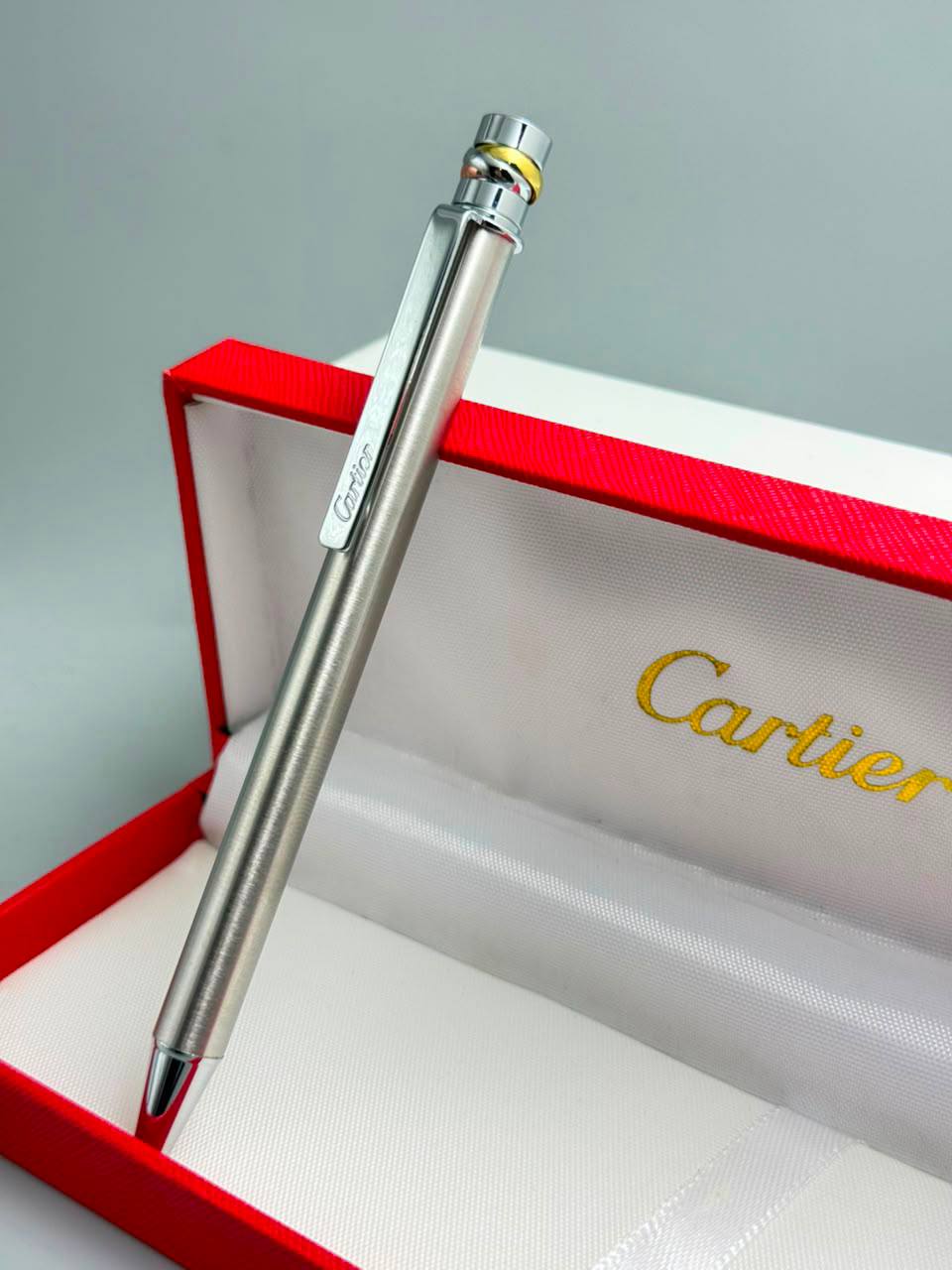 Cartier Pen
55 dhs✅

Zain182
♥️♥️♥️
