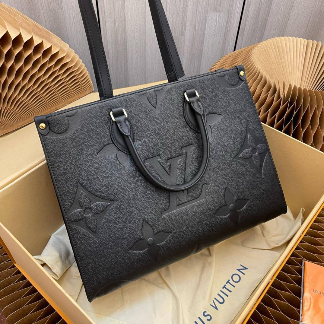 LV 
Master❣️❣️

#36cm=440 dhs🇦🇪🇦🇪

Zain228
♥️♥️♥️