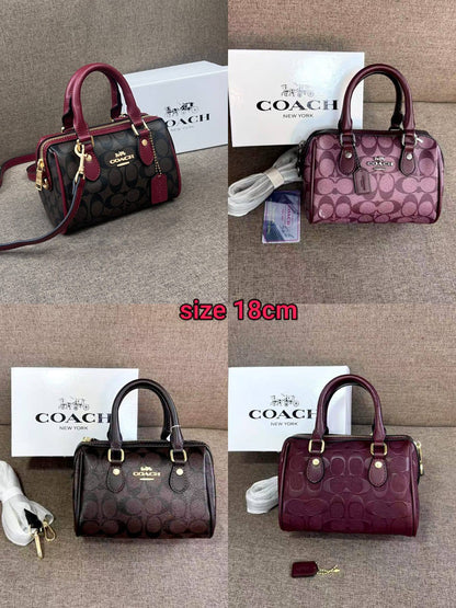 Coach
95 dhs✅
with box
size 18cm

Zain26
♥️♥️♥️