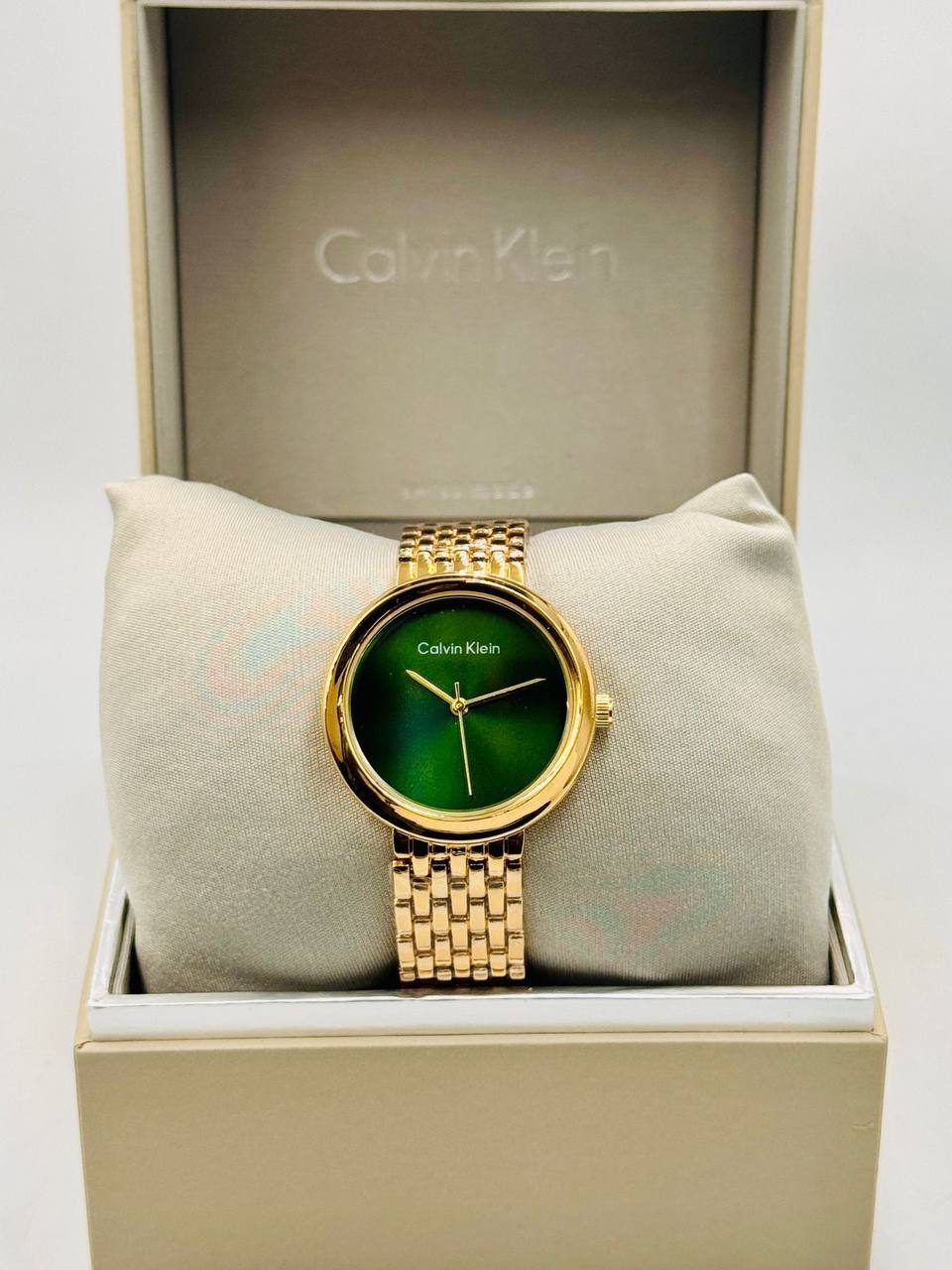 Calvin Klein ladies
*New Arrival*🔥
55 dhs❤️

Zain08
♥️♥️♥️