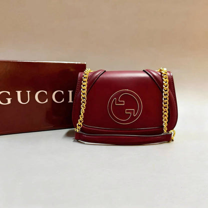 GUCCI 
NEW CAME GOOD QUALITY 
WITH BOX 
🎁🎁🎁

100 dhs🪙💕

Zain39
♥️♥️♥️