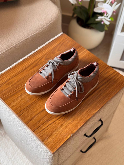 LORO PIANA
*360 LP*
*AAA QUALITY*
*size: 40 to 46 
450 dhs🪙💚

Zain185
♥️♥️♥️