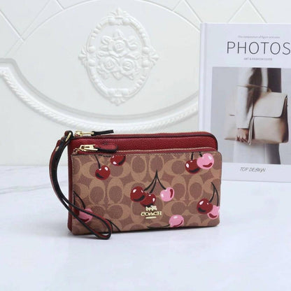 Coach
Small hand bag
50 dhs✅

Zain136
♥️♥️♥️