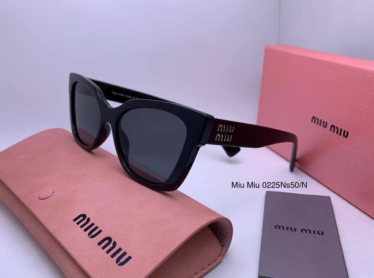 Miu Miu
70 dhs✅

Zain126
♥️♥️♥️