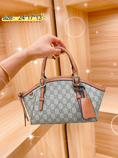 Gucci
✨✨NEW ✨✨

95 dhs🪙🌨️

with box.
🎁🎁🎁

Zain38
♥️♥️♥️
