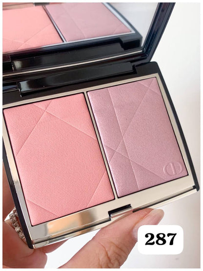 CHARLOTTE TILBURY EYESHADOW 
40 dhs🇦🇪

Zain01
♥️♥️♥️