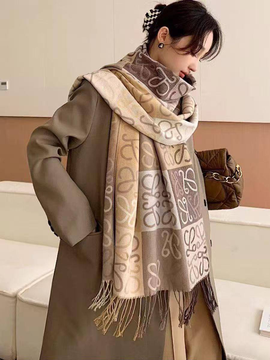 Winter scarf + Silk Scarf

45 dhs🪙🖤

Add Box 15 dhs🪙🖤

Zain93
♥️♥️♥️