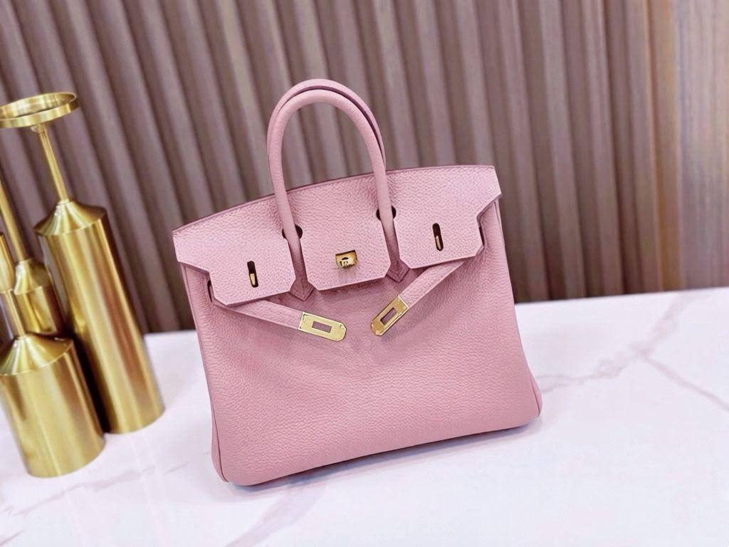 HERMES BIRKIN NEW CAME GOOD QUALITY 
110 dhs🇦🇪🇦🇪
Size:25cm

Zain295
♥️♥️♥️
