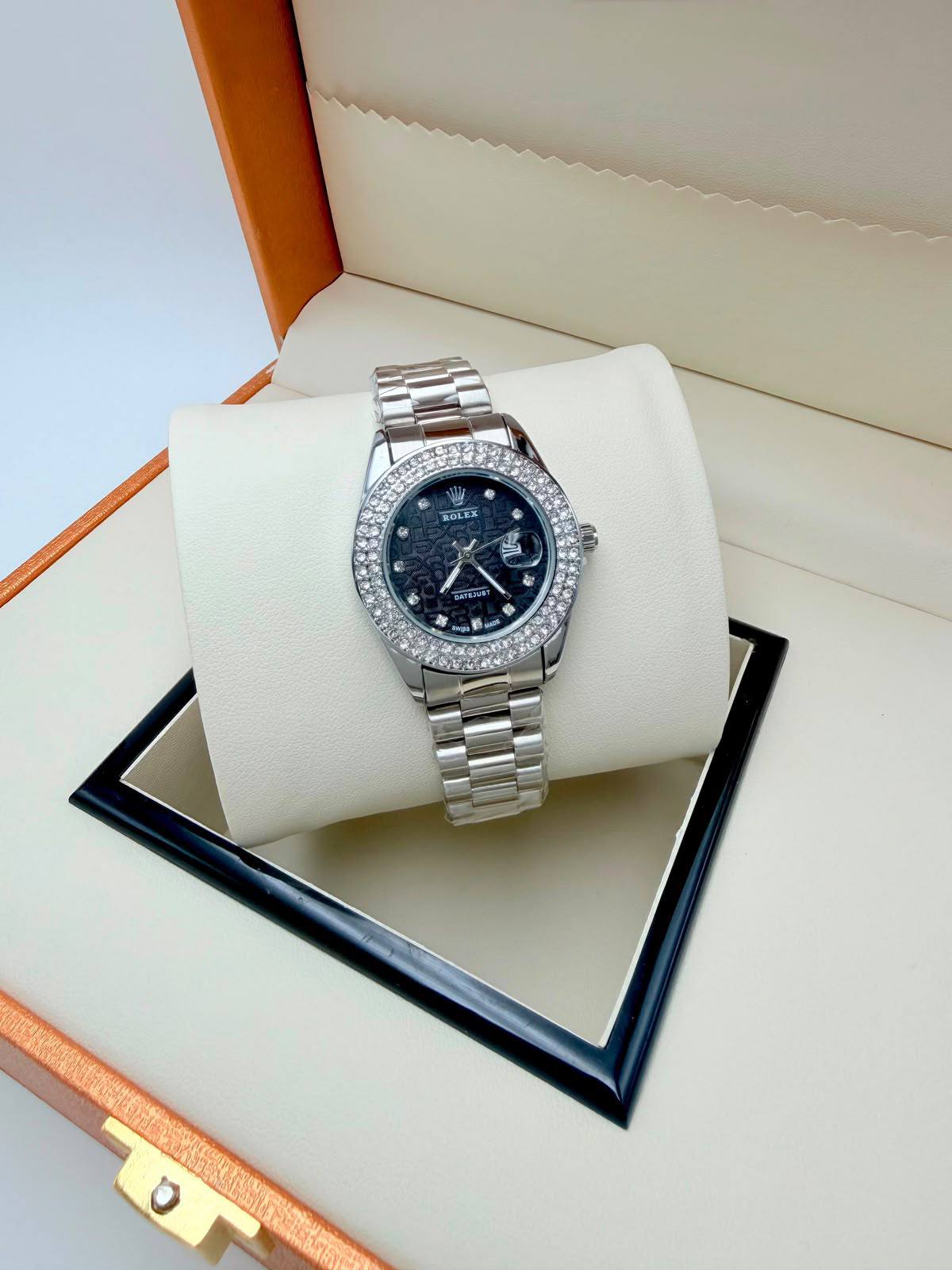 Rolex

60 dhs

Zain45
♥️♥️♥️