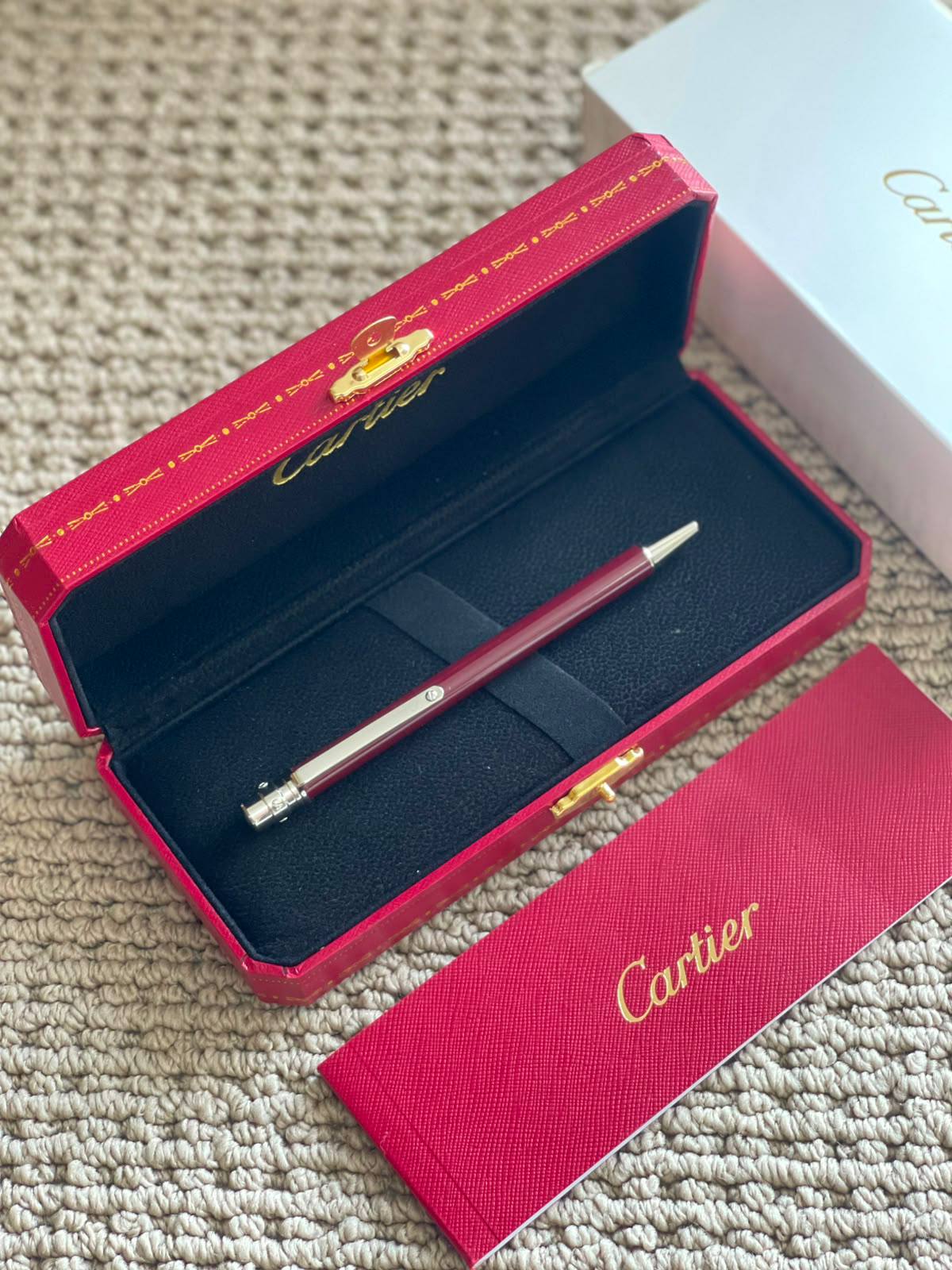 CARTIER
*Pen✍️*
*New Collection*
*Master Quality*
190 dhs✅

Zain179
♥️♥️♥️
