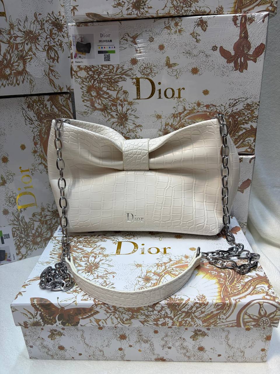 Dior 
Medium Bow Bag
95 dhs✅

Zain265
♥️♥️♥️