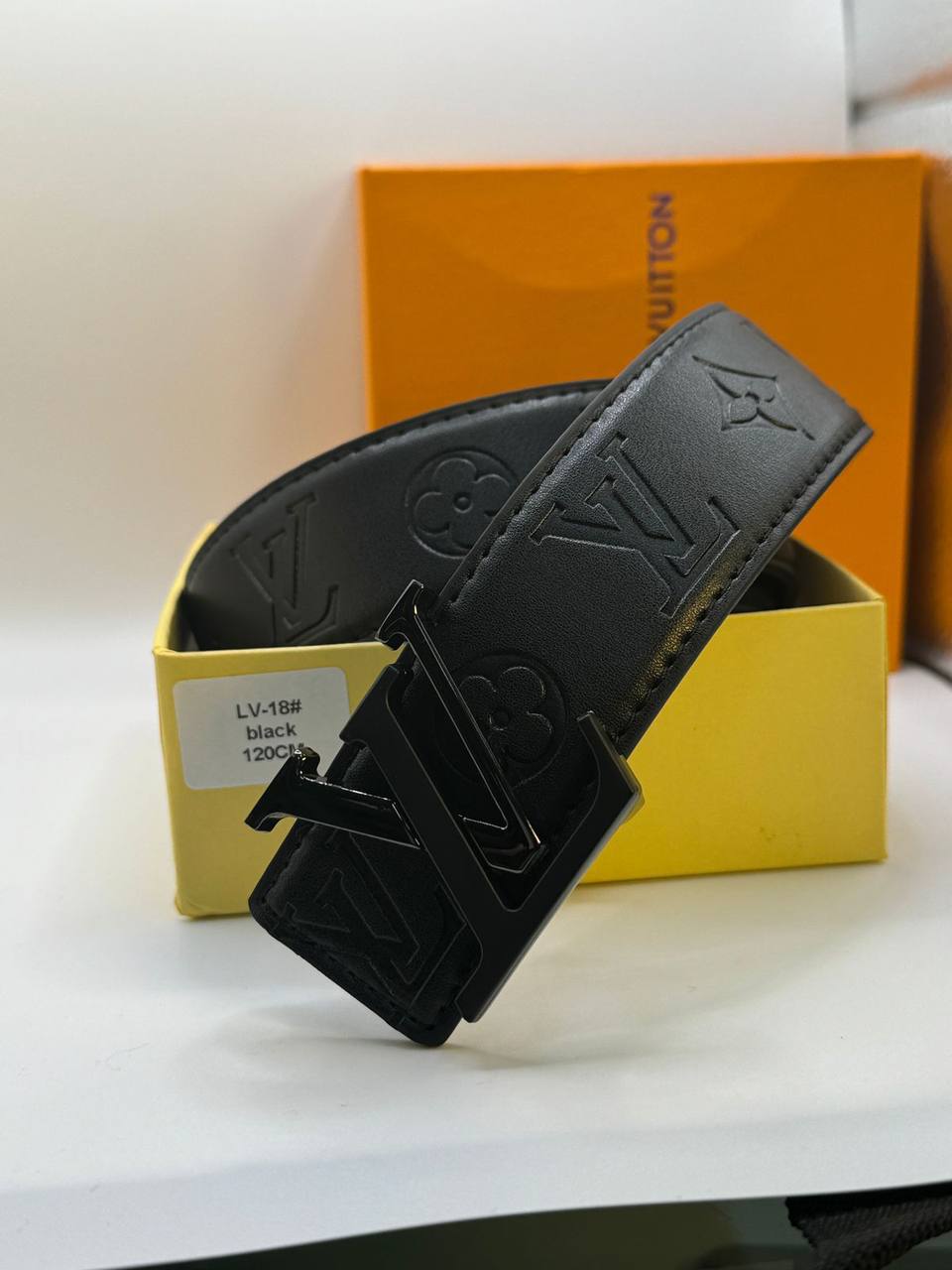 Belts
With box 
🎁🎁🎁

40 dhs✅

Zain93
♥️♥️♥️
