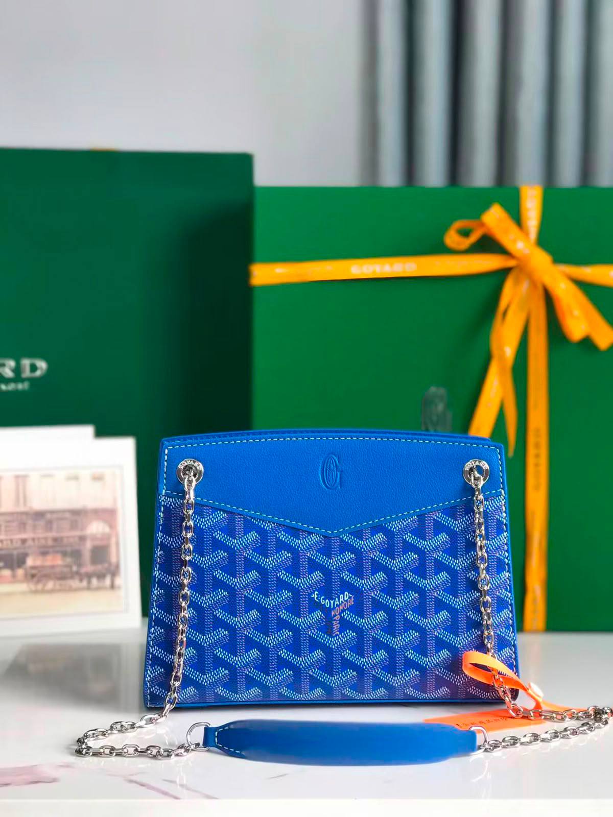 Goyard Goyardine Mini Rouette Structure✅*
*Size 20 cm*
For Price 👇 WhatsApp✅
0568585901 
0507557372
0552275751 Owner Zain 👌

Zain274
♥️♥️♥️