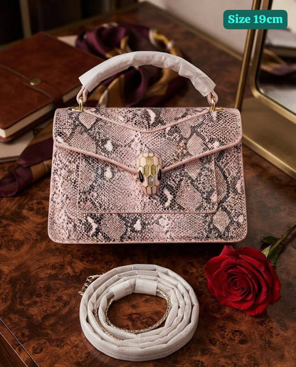 Bvlgari
Good quality 
with box 
110 dhs🇦🇪🇦🇪

Zain186
♥️♥️♥️