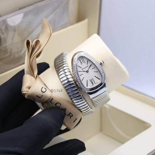 BVLGARI WOMEN BATTERY SNAKE

250 dhs🪙

Zain58
♥️♥️♥️