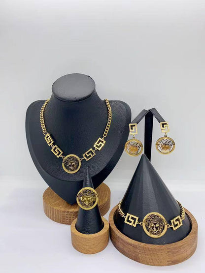 Stainless steel SET 💯
Necklace ❤️‍🩹
Earring 🍁
Breslat ❣️
Ring 💍 free size

With normal boxes 📦 
And paper bag 🛍️

45 dhs🪙💕

Zain216
♥️♥️♥️