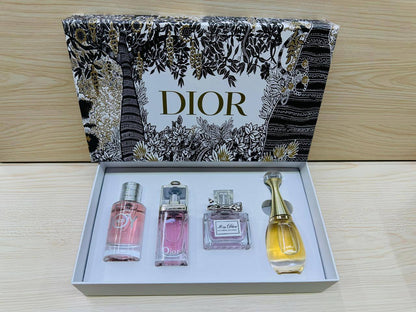Dior - Chanel - You Set
50 dhs✅

Zain109
♥️♥️♥️