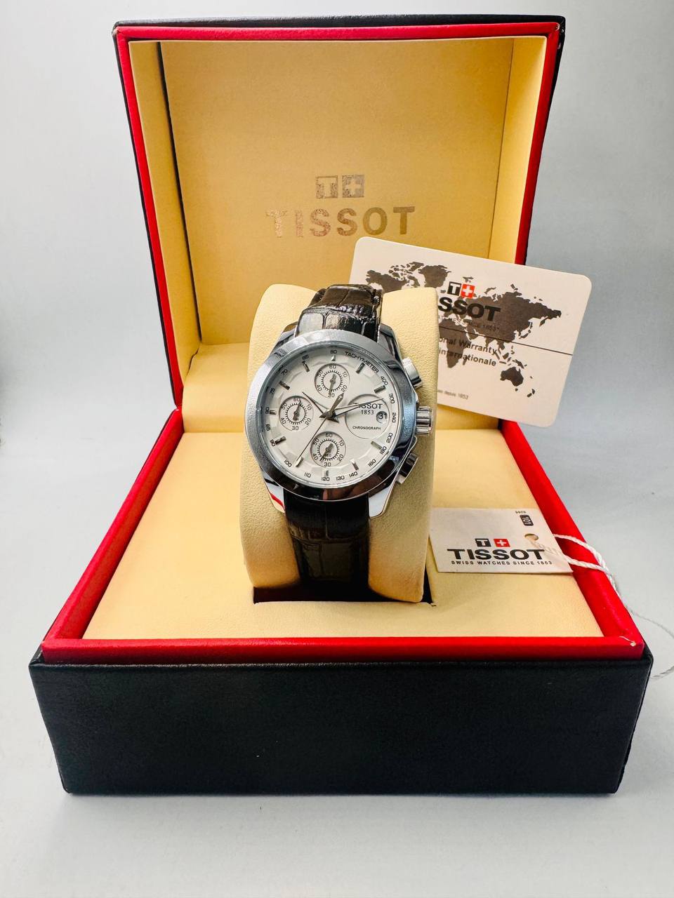 Tissot Ladies
*chronograph working*
*offer price 
55 dhs✅

Zain08
♥️♥️♥️