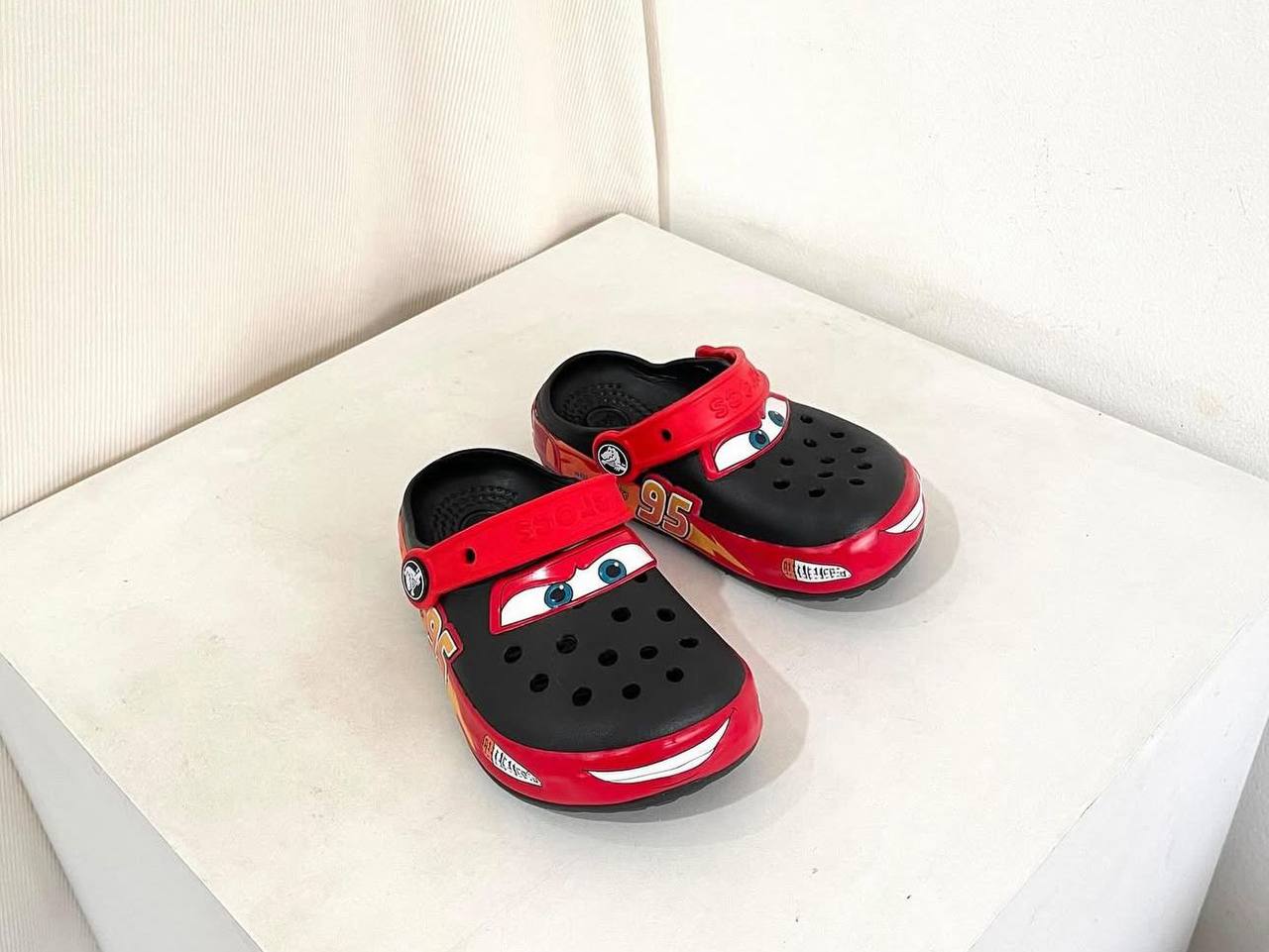 Crocs Classic Lightning McQueen' clog ‘Black Red’🐞
NEW ARRIVALS 🤩
36-45 AVAILABLE 
120 dhs🪙💕

Zain242
♥️♥️♥️