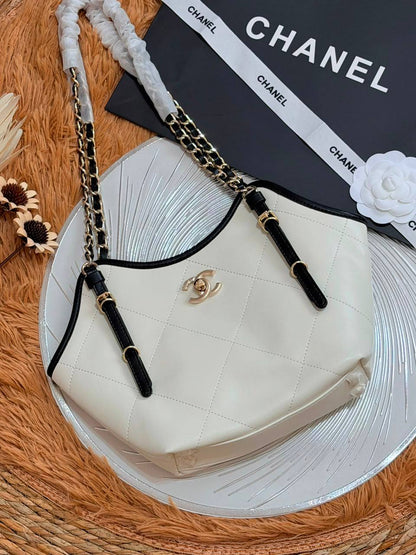Chanel

230 dhs🇦🇪🇦🇪

Zain134
♥️♥️♥️