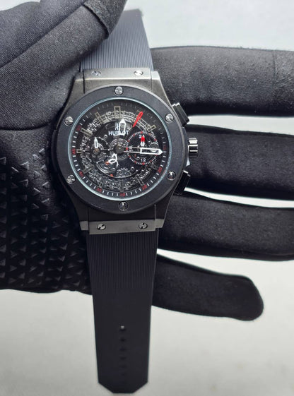 Hublot Men
*Chronograph working*
90 dhs🪙💕

Zain29
♥️♥️♥️