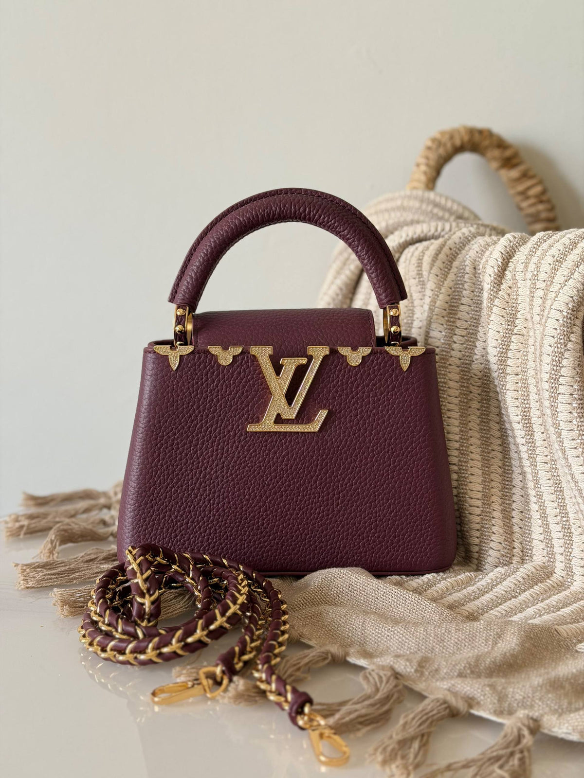 Lv capucines 
Super master quality aaa
Size :21 cm

For Price 👇 WhatsApp✅
0568585901 
0507557372
0552275751 Owner Zain 👌

Zain315
♥️♥️♥️