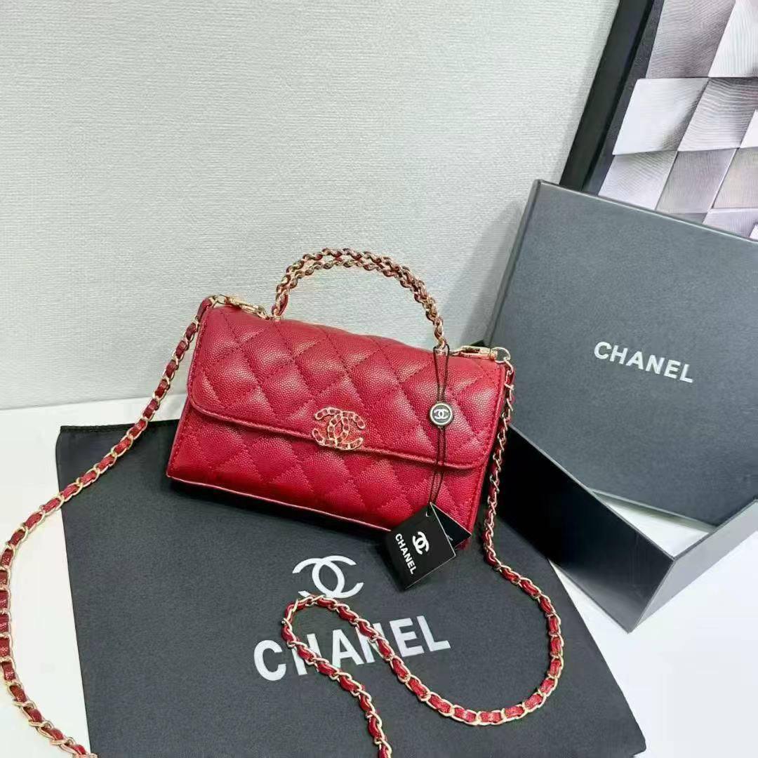 Chanel

19*12*6 cm

With box 
🎁🎁🎁

95 dhs🗽

Zain17
♥️♥️♥️