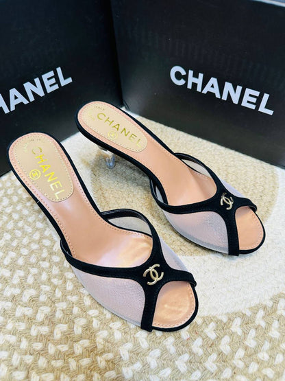 Chanel
high quality
Size 36-42 
120 dhs🪙🖤

Zain57
♥️♥️♥️