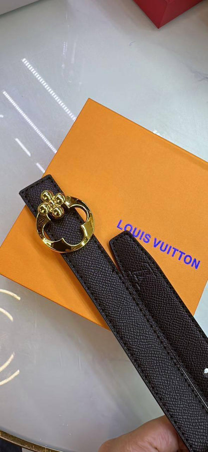 BELT 

50 dhs🪙💕

with box
🎁🎁🎁

Zain90
♥️♥️♥️