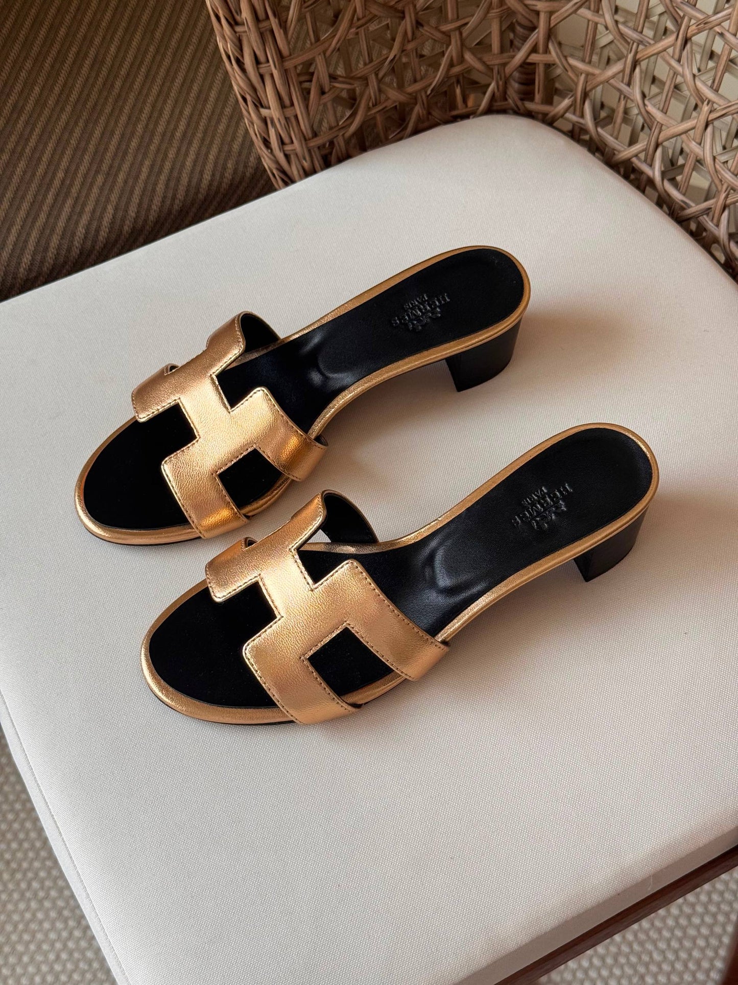 HERMES  
✨ Collection
👠 36–41
💎 Premium Quality
🔥 Super Master
450 dhs✅

Zain198
♥️♥️♥️