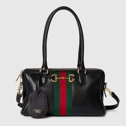 Gucci 🙋🏻‍♀️💕
Master
28cm🫶🏼🫶🏼 260 dhs✅
38.5cn🫶🏼🫶🏼 380 dhs✅

Zain296
♥️♥️♥️
