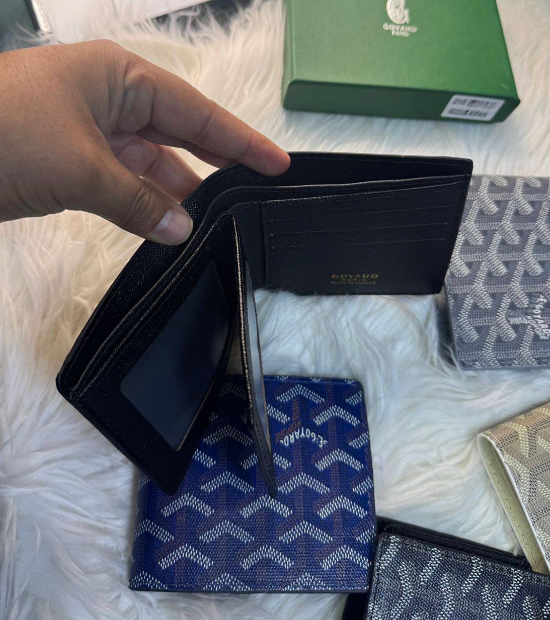 Wallets

With box
🎁🎁🎁

30 dhs🪙🌨️

Zain93
♥️♥️♥️