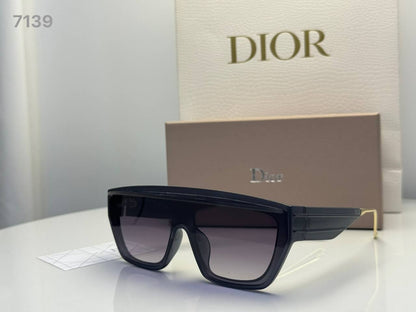 Sunglasses
65 dhs💓

Zain182
♥️♥️♥️