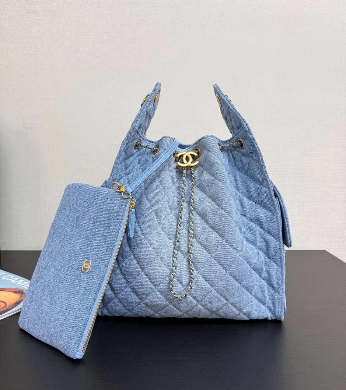 CHANEL
 COPY ONE 
BIG SIZE 235 DHS✅
SMALL SIZE 230 DHS✅

Zain295
♥️♥️♥️♥️