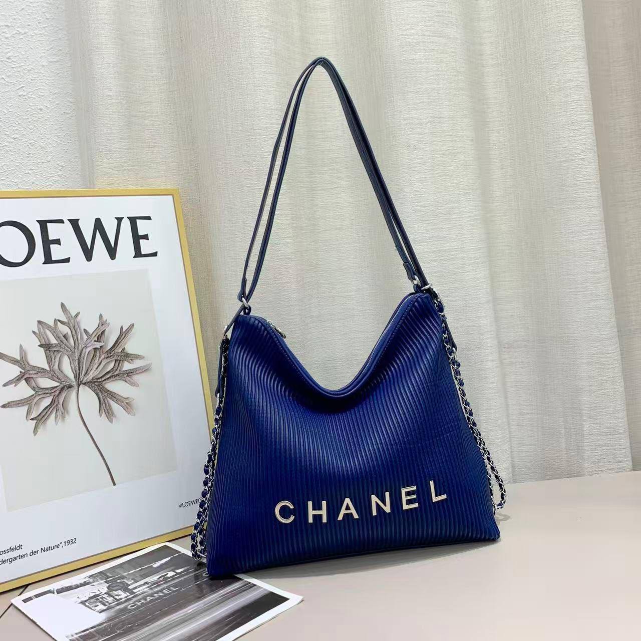 Chanel - Dior
110 dhs✅

Zain143
♥️♥️♥️